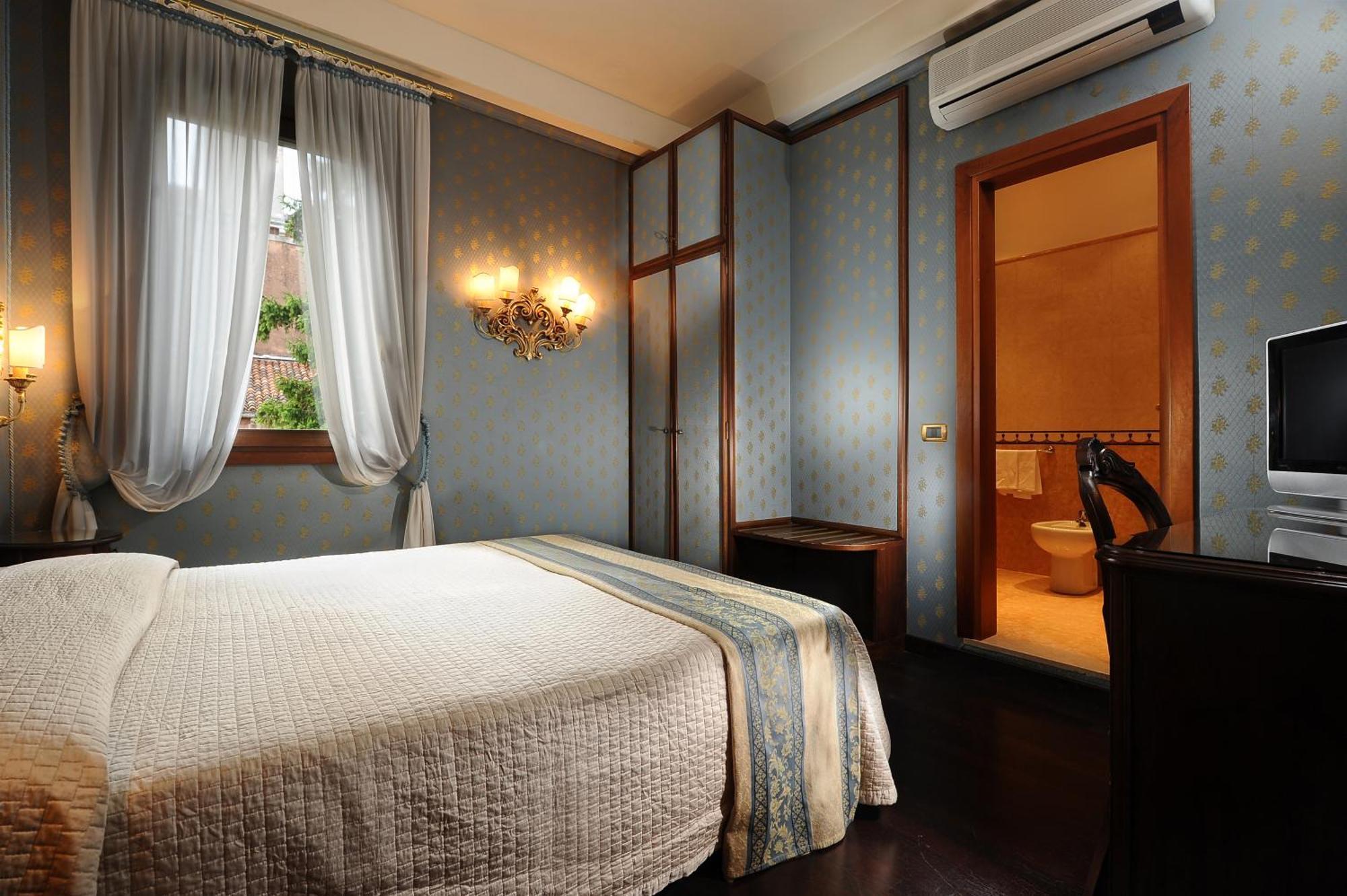 Hotel Abbazia Venezia Esterno foto