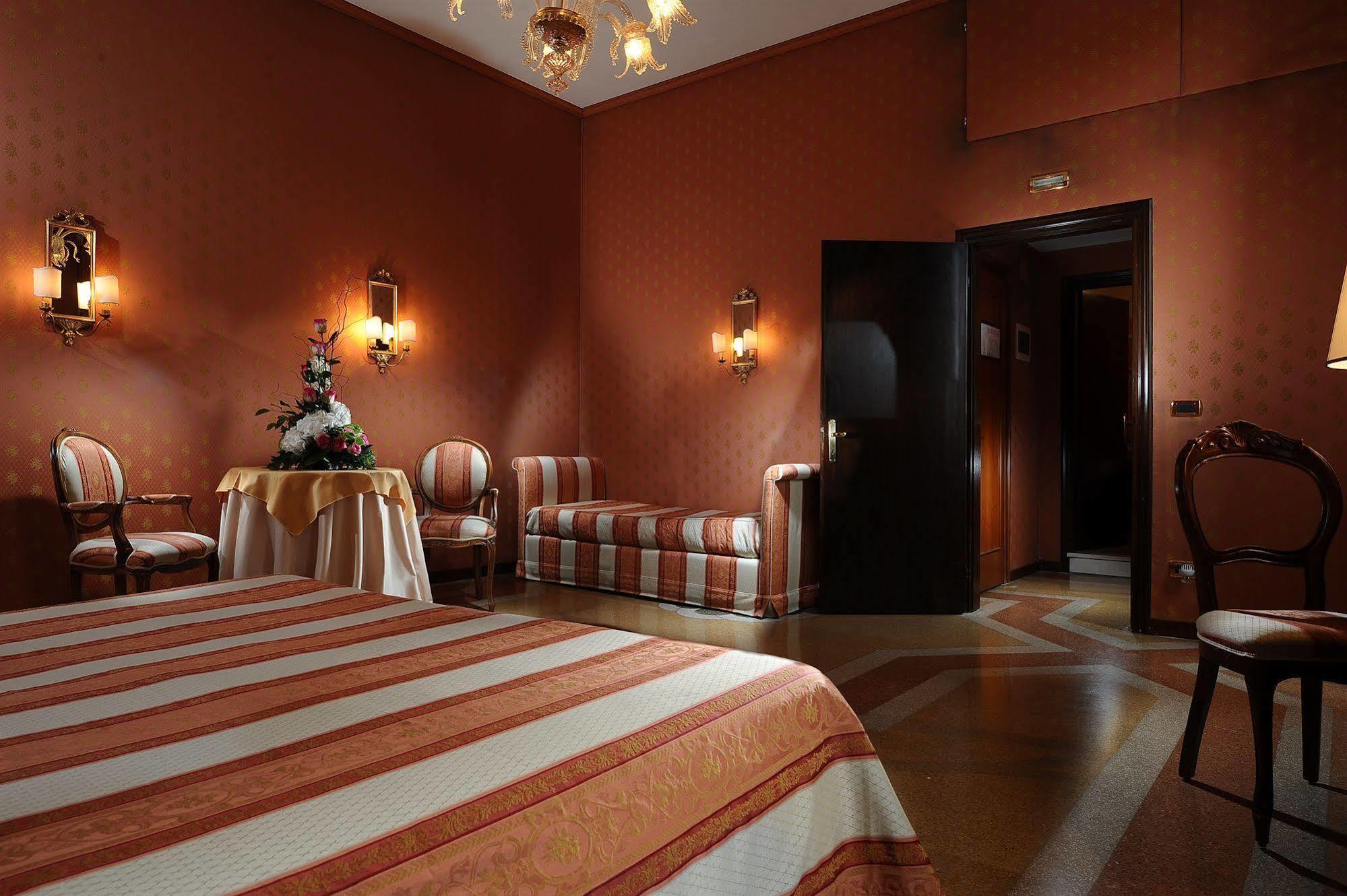 Hotel Abbazia Venezia Esterno foto