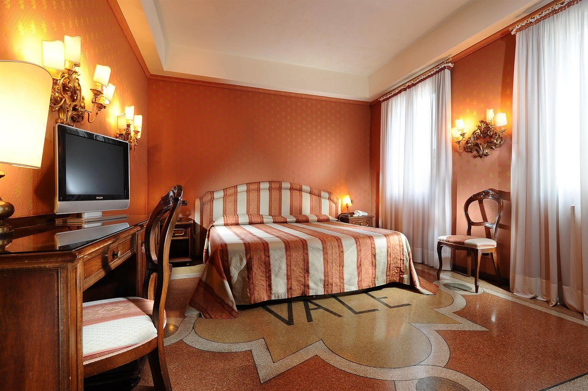 Hotel Abbazia Venezia Esterno foto